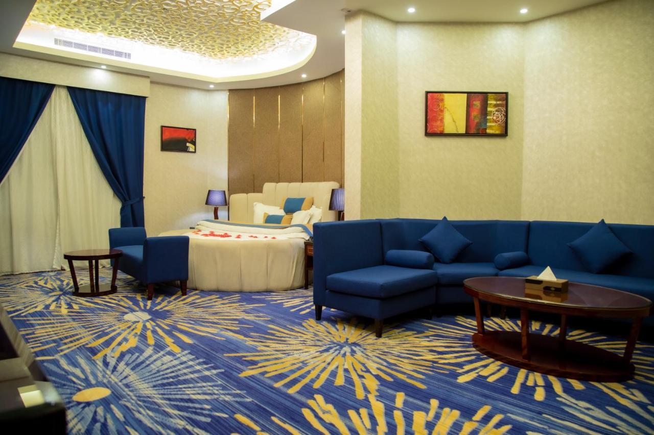 فندق هوليداي الخليج الرياض - Holiday Al Khaleej Hotel Exterior photo