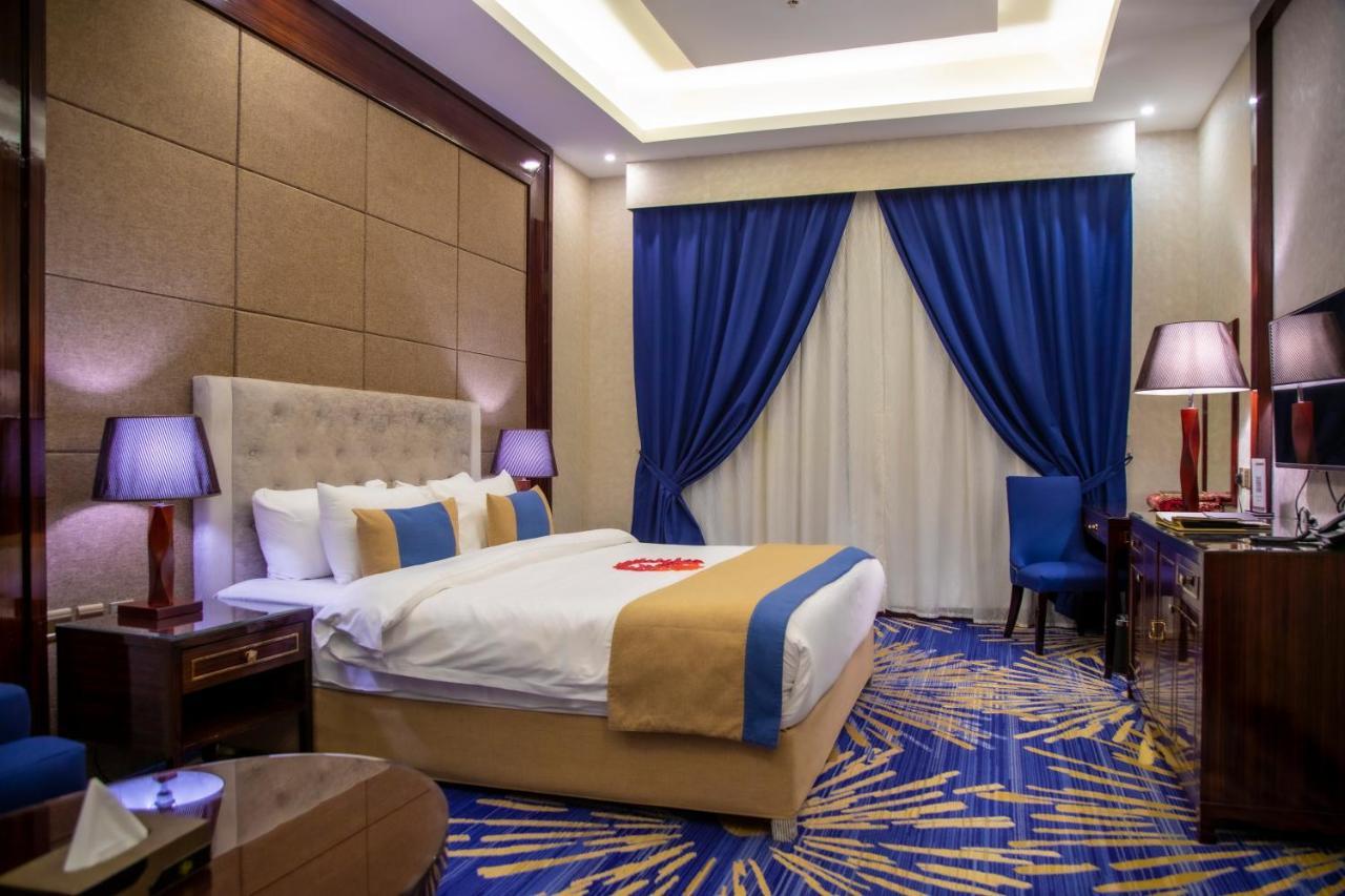 فندق هوليداي الخليج الرياض - Holiday Al Khaleej Hotel Exterior photo
