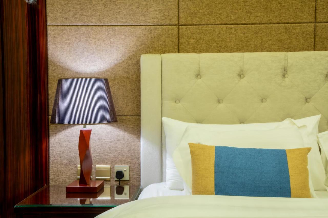 فندق هوليداي الخليج الرياض - Holiday Al Khaleej Hotel Exterior photo