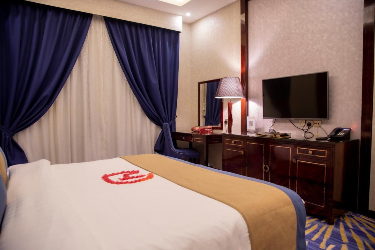 فندق هوليداي الخليج الرياض - Holiday Al Khaleej Hotel Exterior photo