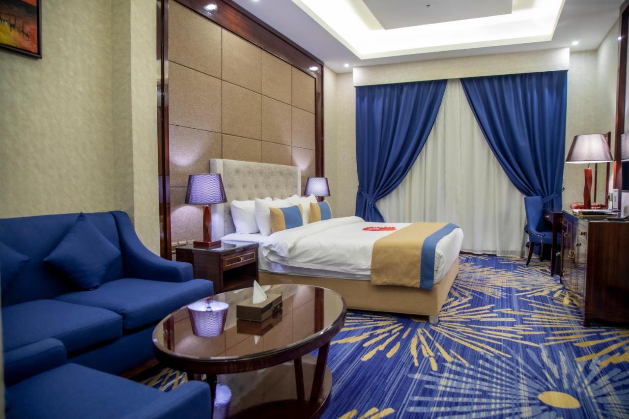 فندق هوليداي الخليج الرياض - Holiday Al Khaleej Hotel Exterior photo