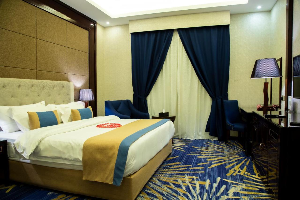 فندق هوليداي الخليج الرياض - Holiday Al Khaleej Hotel Exterior photo