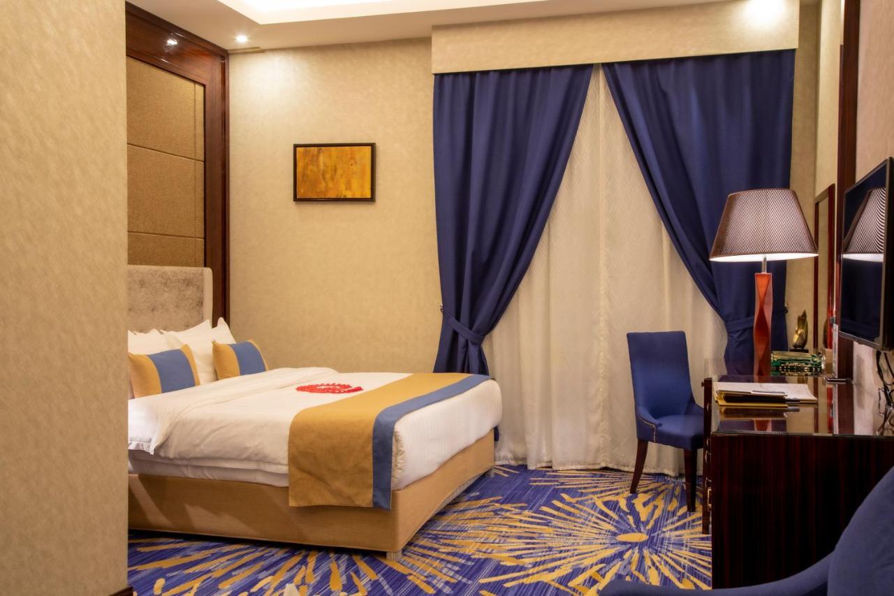 فندق هوليداي الخليج الرياض - Holiday Al Khaleej Hotel Exterior photo