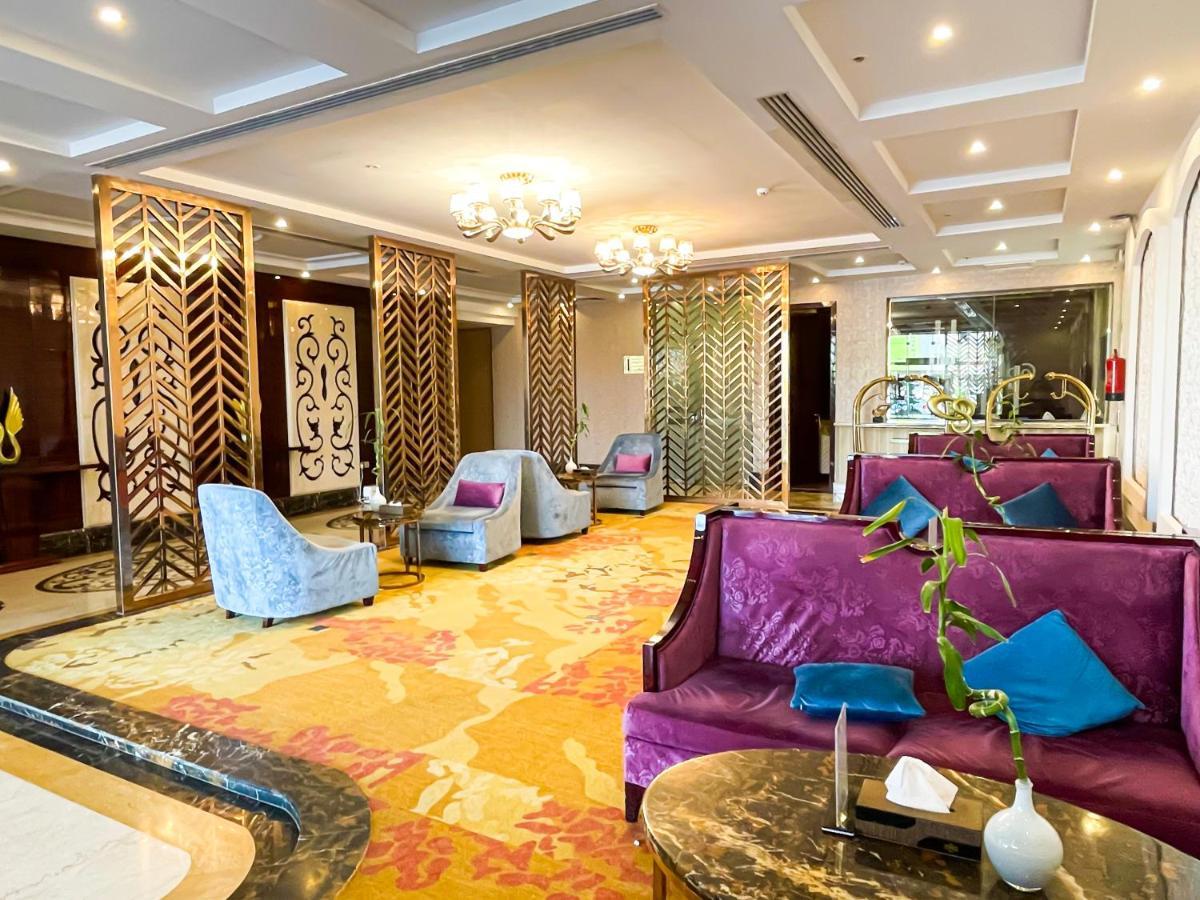 فندق هوليداي الخليج الرياض - Holiday Al Khaleej Hotel Exterior photo