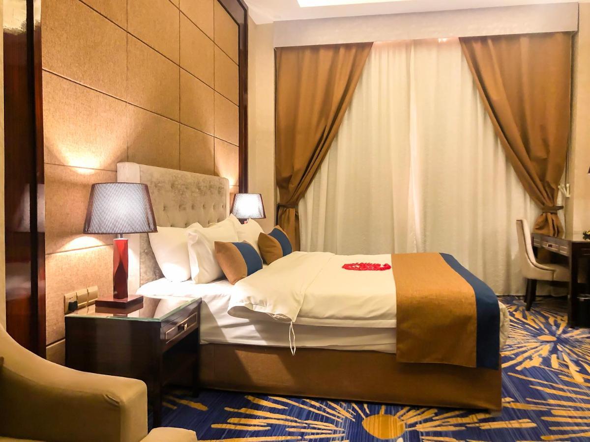 فندق هوليداي الخليج الرياض - Holiday Al Khaleej Hotel Exterior photo