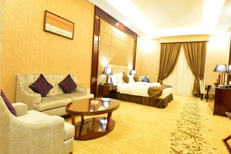 فندق هوليداي الخليج الرياض - Holiday Al Khaleej Hotel Exterior photo