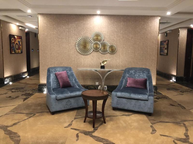 فندق هوليداي الخليج الرياض - Holiday Al Khaleej Hotel Exterior photo