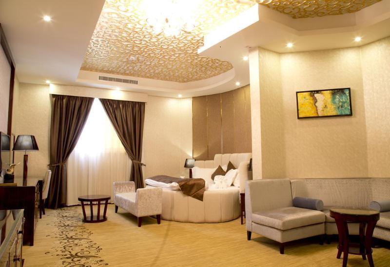 فندق هوليداي الخليج الرياض - Holiday Al Khaleej Hotel Exterior photo